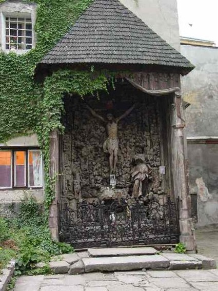 Image -- The Armenian Cathedral in Lviv: courtyard chapel.