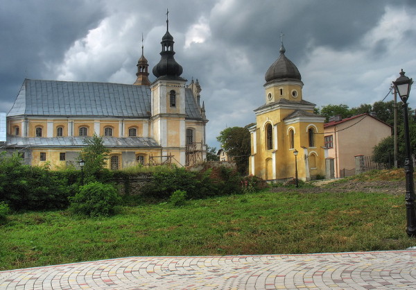 Image -- Belz, Lviv oblast: the Dominican monastery (17th century).