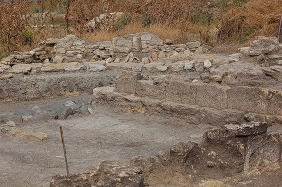 Image -- Excavations of the ancient Greek colony of Borysthen on the Berezan Island.