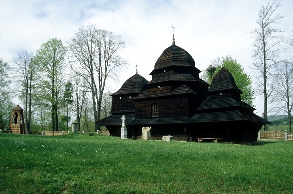 Image -- Traditional three-domed Boiko church.