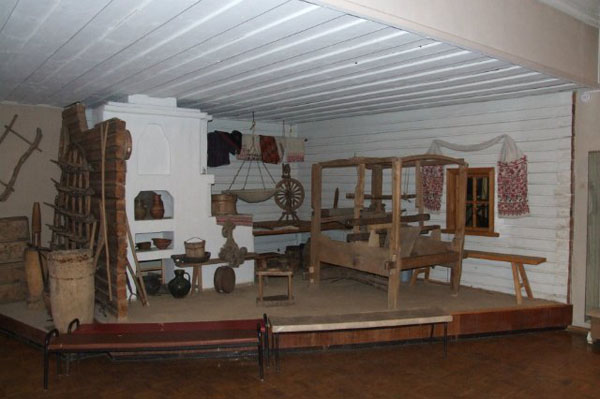Image -- The Chernihiv Historical Museum (exhibit).