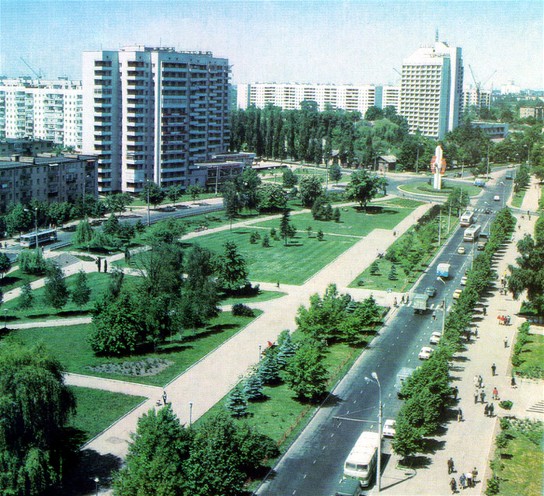 Image -- One of the central districts of Chernihiv.