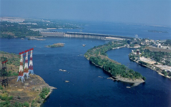 Image -- A dam on the Dnipro River near Zaporizhia.