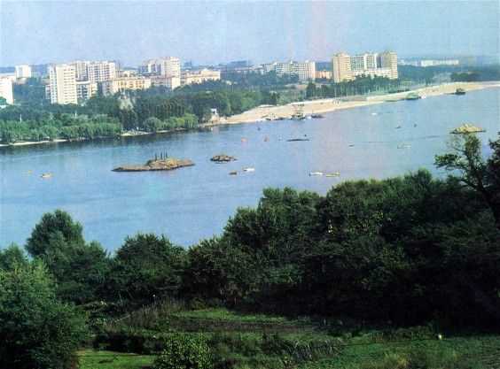 Image -- The Dnipro River in Zaporizhia.
