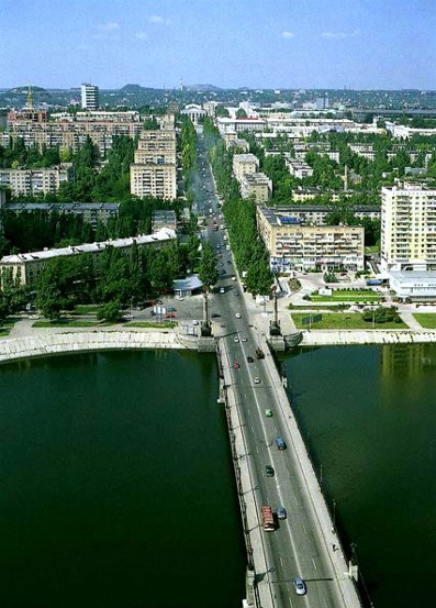 Image -- Donetsk: bridge over the Kalmius River.