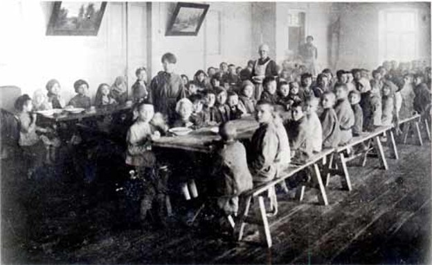 Image -- The Famine of 1921-22: feeding starving children in Katerynoslav.