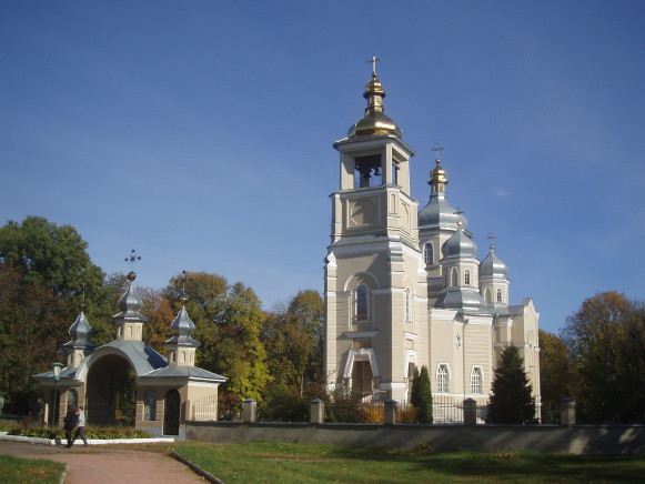 Image -- Hadiach: The Dormition Cathedral.