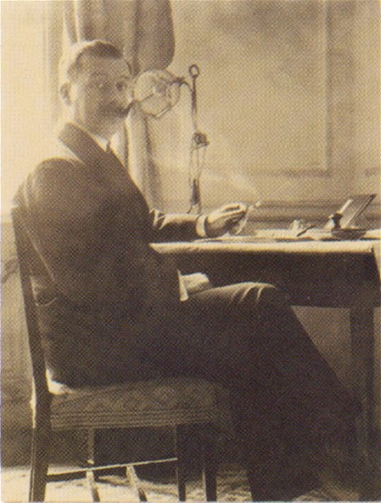 Image -- Mykola Halahan (1924 photo).