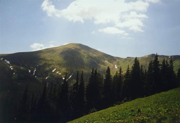 Image -- Mount Hoverlia in Chornohora in the summer.