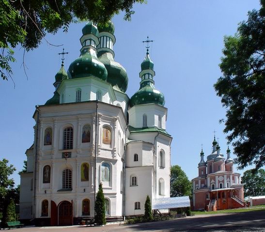 Image -- The Trinity Church and SS Peter and Paul Church of the Hustynia Trinity Monastery.