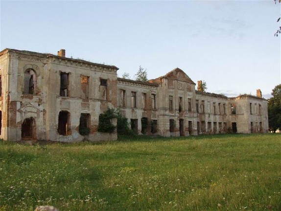 Image -- Ruins of Sangushko's palace in Iziaslav (Zaslav)