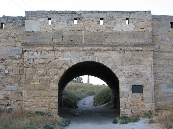 Image -- Kerch: a gate of the Yenikale fortress (1706).