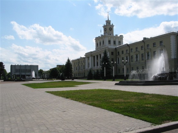 Image -- Khmelnytskyi Oblast State Administration building.