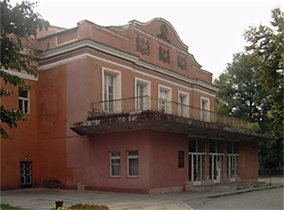 Image -- Kirovohrad Academic Ukrainian Music and Drama Theater.