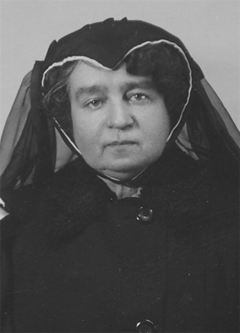 Image -- Natalena Koroleva (in mourning, 1941)