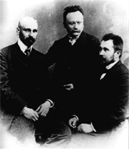 Image -- Mykhailo Kotsiubynsky, Ivan Franko, and Volodymyr Hnatiuk (early 1900s).