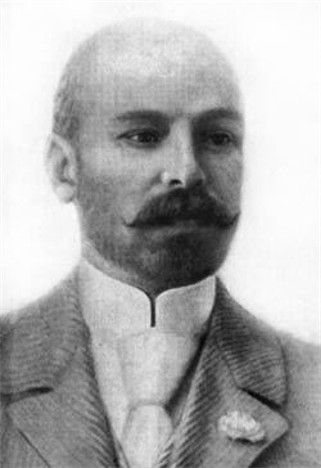 Image -- Mykhailo Kotsiubynsky (1901 photo).