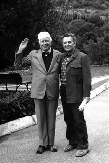 Image -- Ivan Kozlovsky and Oles Honchar in the Crimea (1981).
