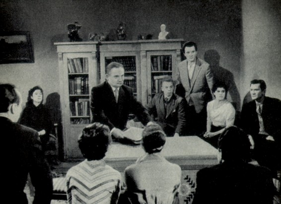 Image -- Marian Krushelnytsky with students of the Kyiv Institute of Theater Arts (1960).