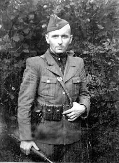 Image -- Vasyl Kuk in the UPA uniform (19405).