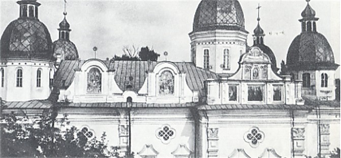 Image -- Side view of the Kyiv Epiphany Church.