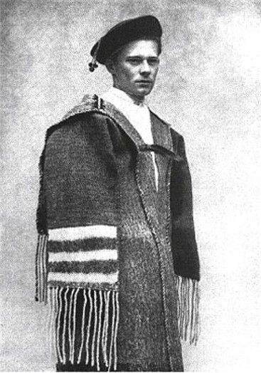 Image -- A Lemko man in a chuhania coat.