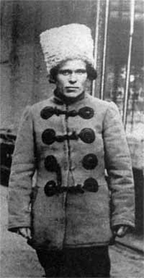 Image -- Nestor Makhno (1919 photo).