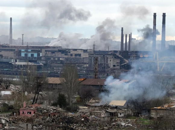 Image -- The Mariupol Azovstal Metallurgical Complex under bombardment (May 2022).