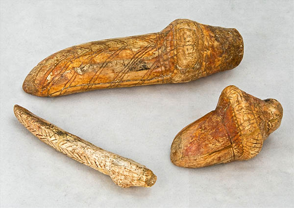 Image -- Mizyn archeological site (the late Paleolithic Period): mammoth bone statuettes.