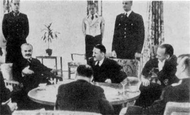 Image -- Viacheslav Molotov negotiates with Adolf Hitler in Berlin November 1940.