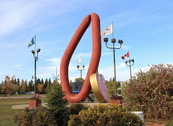 Image -- Mundare, Alberta: the Sausage monument.