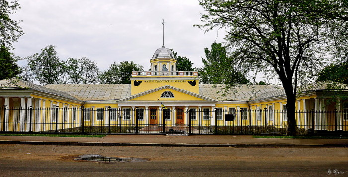 Image -- Mykolaiv Black Sea Naval Command building (today Mykolaiv Shipbuilding and Fleet Museum).
