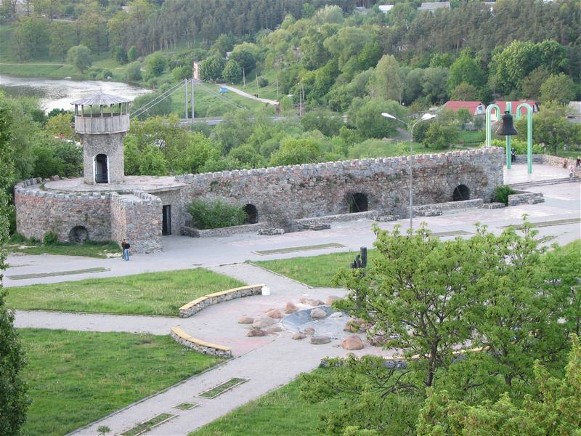 Image -- Novohrad-Volynskyi: castle fortifications.