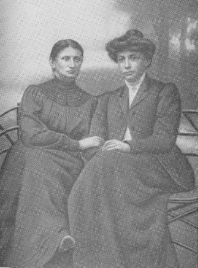 Image -- Olha Kobylianska and Khrystia Alchevska.