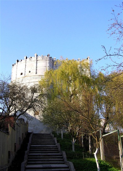Image -- The Ostrih castle: view of the Lutsk tower.