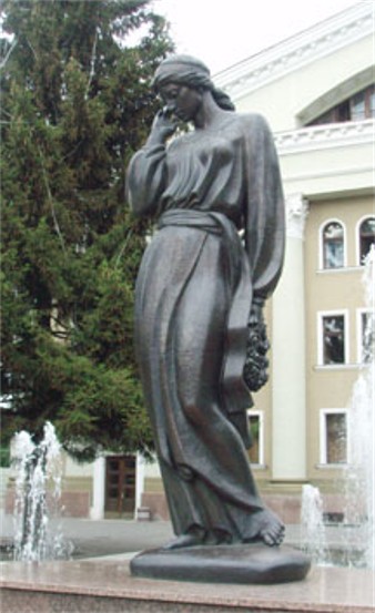 Image -- A monument of Marusia Churai in Poltava.