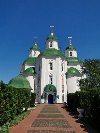 Image -- Pryluky: Transfiguration Cathedral (main entrance).