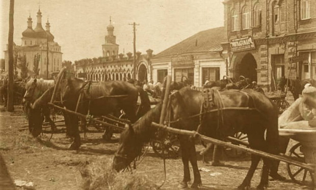 Image -- A fair in Romny (1905).