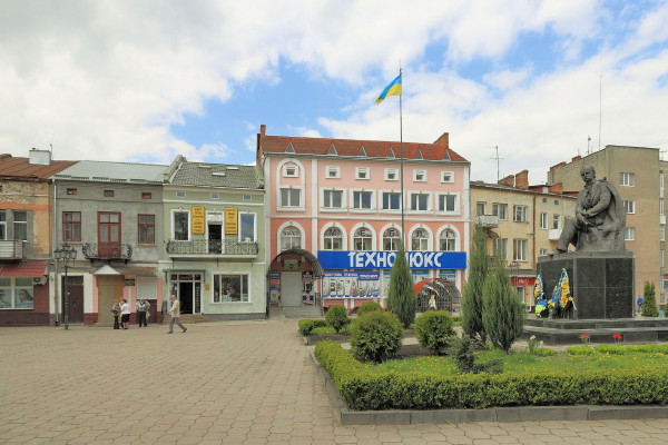 Image -- Sokal: city center.