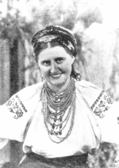 Image -- Mariia Sokil as Odarka in Semen Hulak-Artemovsky's opera Zaporozhian Cossack beyond the Danube (Lviv, 1938).