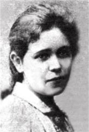 Image -- Liudmyla Starytska-Cherniakhivska (1900s photo).