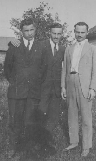 Image -- Stechishin brothers, 1922: Michael, Julian, Myroslaw.