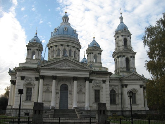 Image -- Sumy: Trinity Cathedral (19th century).