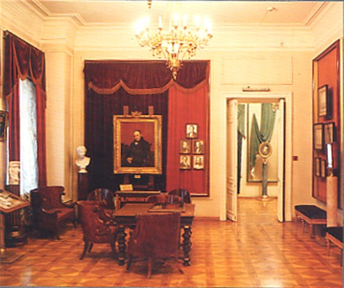Image -- One of the exhibit halls in the Taras Shevchenko National Museum.