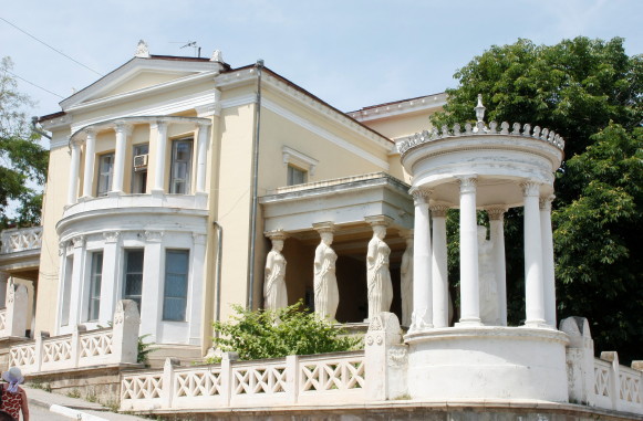 Image -- Teodosiia: the Milos Villa.