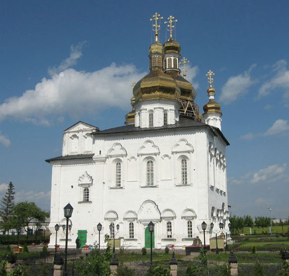 Image -- Tiumen, Siberia: Trinity Church (1710s) built in the Cossack Baroque style.