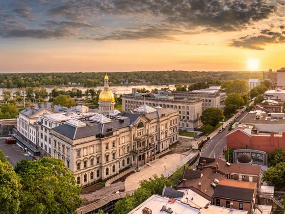 Image - Trenton, New Jersey: the city center with State House.