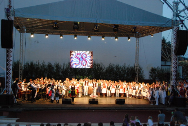 Image -- Ukrainian Cultural Festival in Svydnyk, Slovakia.