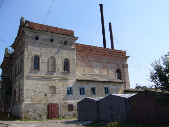 Image -- Zalishchyky: the building of the former synagogue.