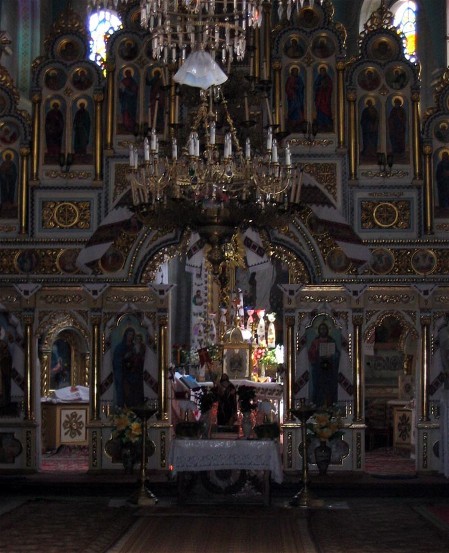 Image -- Zolochiv: Interior of the Church of the Resurrection (1604).